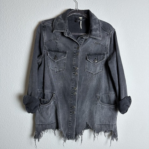 Free People Moonchild distressed Shirt Jacket denim jean Black oversized Sz XS - Picture 4 of 9